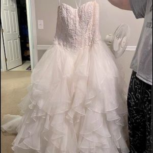 Oleg Cassini wedding dress